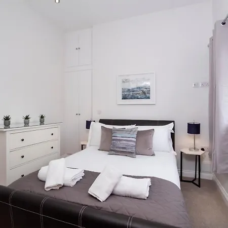 Saxon House Appartement *