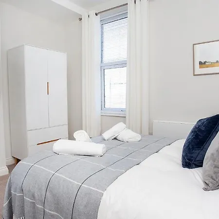Saxon House Appartement *